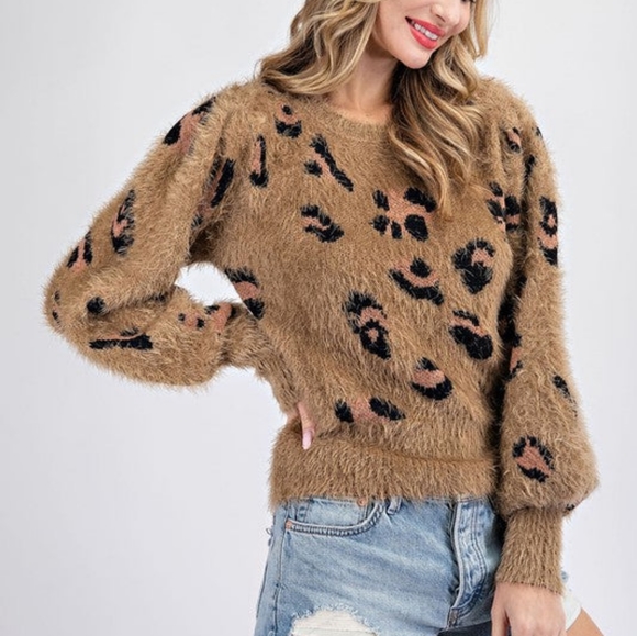 NWT Amazing Leopard Print Fuzzy Sweater - Picture 4 of 8